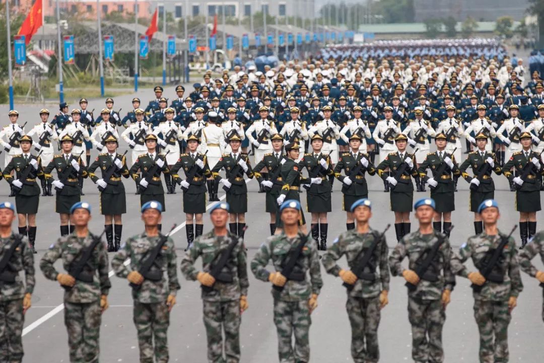 阅兵式全程阅兵式全程，一场盛大的视觉盛宴